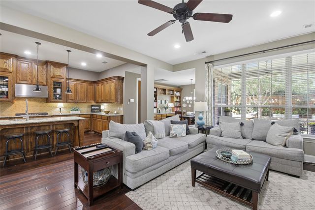 8501 Bayberry Avenue, Lantana, TX 76226