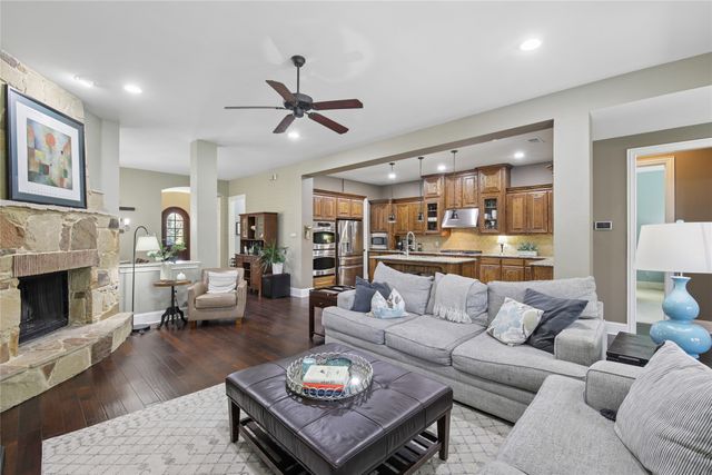 8501 Bayberry Avenue, Lantana, TX 76226