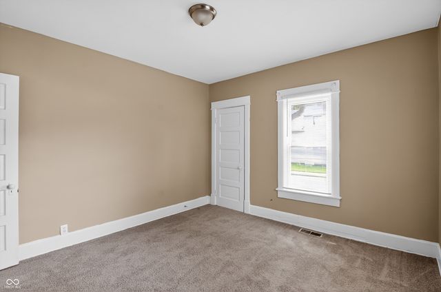 225 S State Street, Greenfield, IN 46140