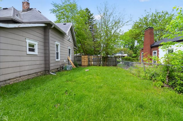 225 S State Street, Greenfield, IN 46140