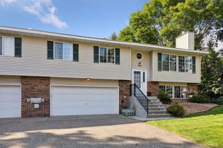 4646 1/2 Penkwe Way, Eagan, MN 55122