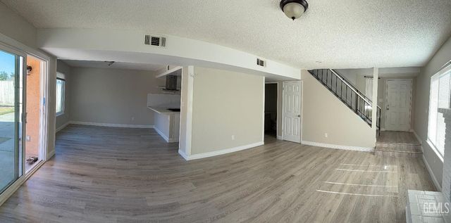 1304 Canyon Court, Bakersfield, CA 93307