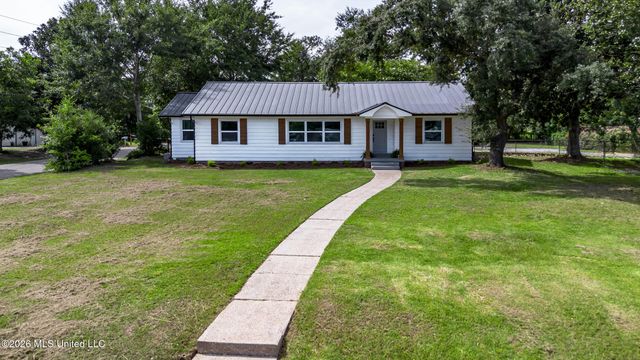 200 E 2nd Street, Long Beach, MS 39560