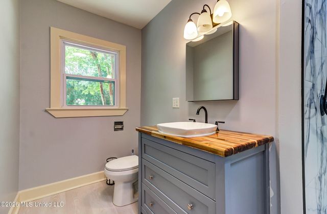 200 E 2nd Street, Long Beach, MS 39560