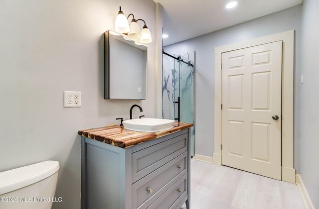 200 E 2nd Street, Long Beach, MS 39560