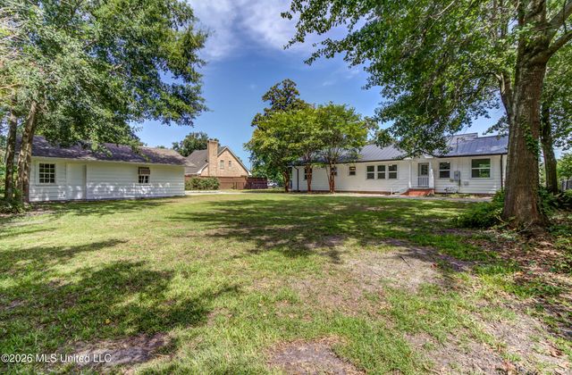 200 E 2nd Street, Long Beach, MS 39560