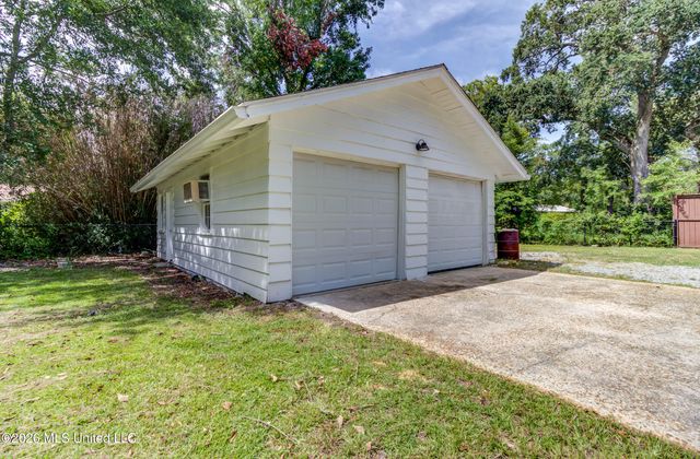200 E 2nd Street, Long Beach, MS 39560