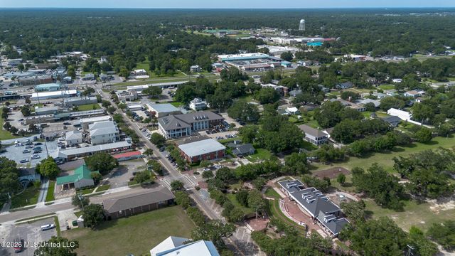 200 E 2nd Street, Long Beach, MS 39560