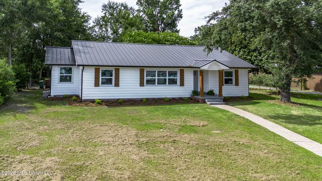 200 E 2nd Street, Long Beach, MS 39560