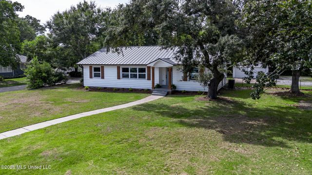 200 E 2nd Street, Long Beach, MS 39560