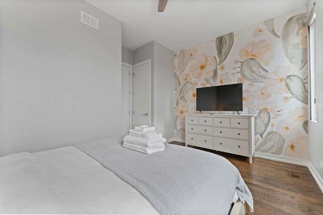 2437 W Jackson Boulevard, Chicago, IL 60612