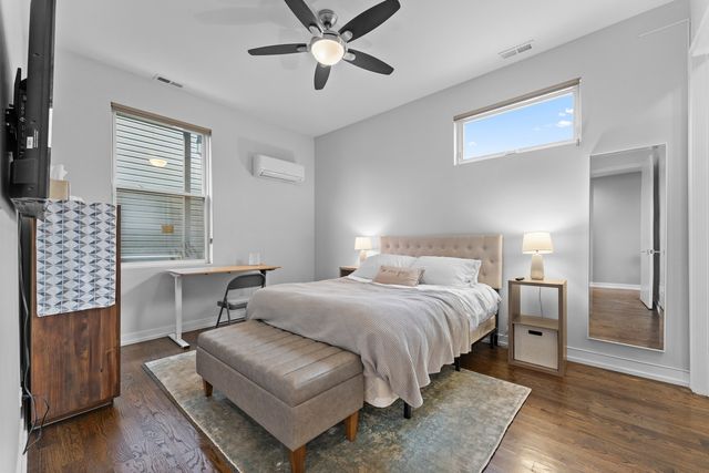 2437 W Jackson Boulevard, Chicago, IL 60612