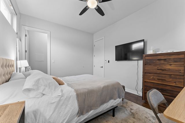 2437 W Jackson Boulevard, Chicago, IL 60612