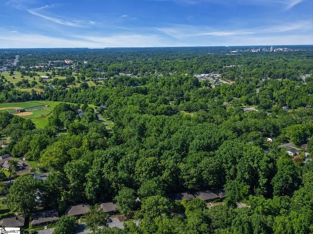 26 Oakwood Drive, Greenville, SC 29609
