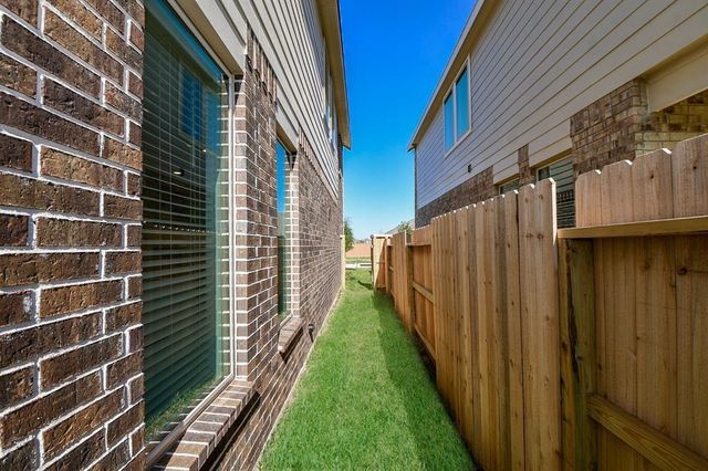 2932 Tantara Dr, Katy, TX 77493