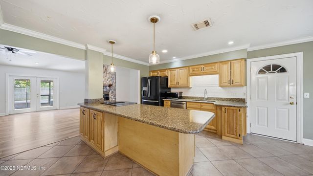 5340 GATHERING OAKS Court E, Jacksonville, FL 32258