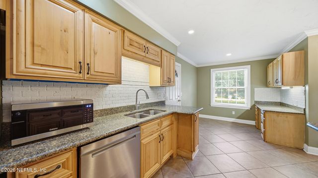 5340 GATHERING OAKS Court E, Jacksonville, FL 32258