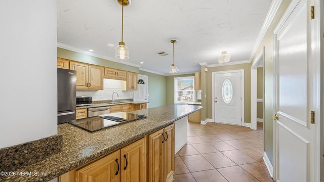 5340 GATHERING OAKS Court E, Jacksonville, FL 32258