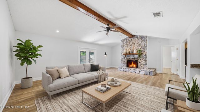 5340 GATHERING OAKS Court E, Jacksonville, FL 32258