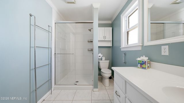 5340 GATHERING OAKS Court E, Jacksonville, FL 32258