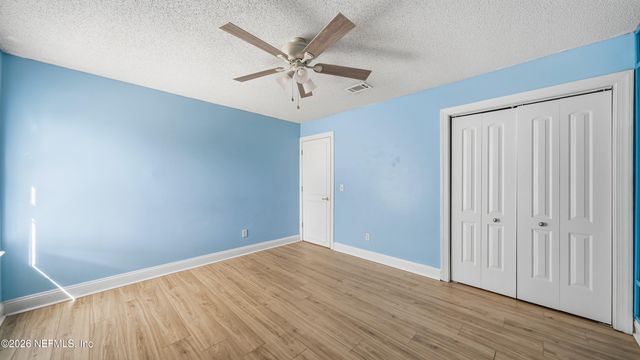 5340 GATHERING OAKS Court E, Jacksonville, FL 32258
