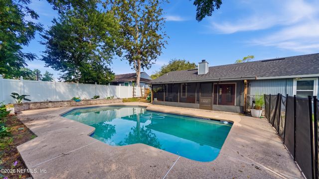 5340 GATHERING OAKS Court E, Jacksonville, FL 32258