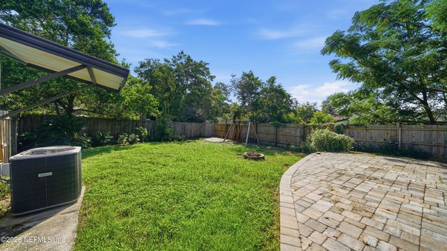 5340 GATHERING OAKS Court E, Jacksonville, FL 32258