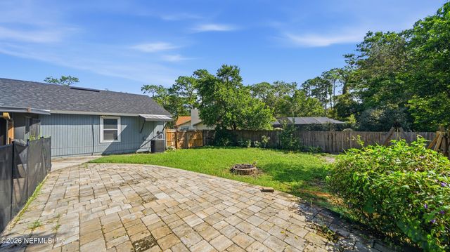 5340 GATHERING OAKS Court E, Jacksonville, FL 32258
