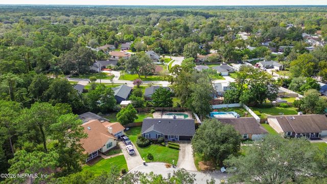5340 GATHERING OAKS Court E, Jacksonville, FL 32258