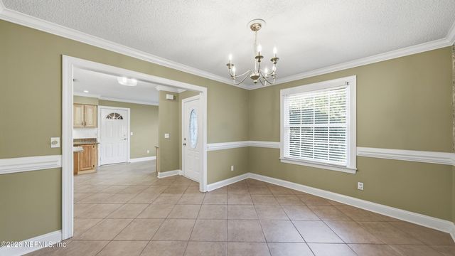 5340 GATHERING OAKS Court E, Jacksonville, FL 32258