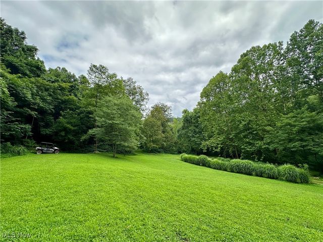 325 N Fork Road, New Matamoras, OH 45767