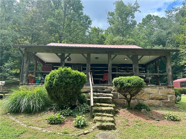 325 N Fork Road, New Matamoras, OH 45767