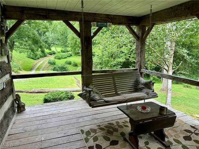 325 N Fork Road, New Matamoras, OH 45767