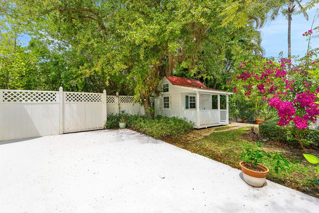 210 Merrain Road, Palm Beach, FL 33480