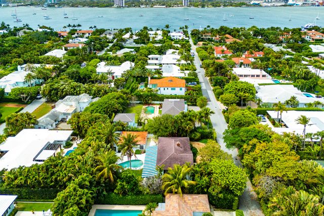 210 Merrain Road, Palm Beach, FL 33480