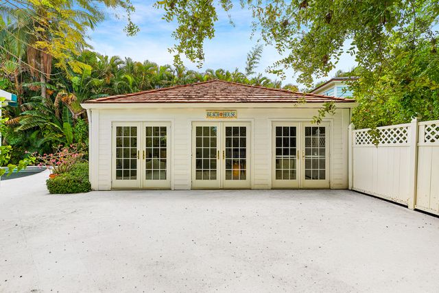 210 Merrain Road, Palm Beach, FL 33480