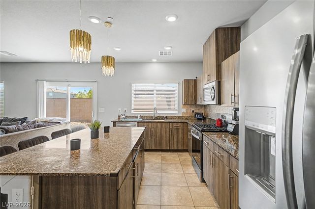 4515 Ginger Hills Avenue, Las Vegas, NV 89141