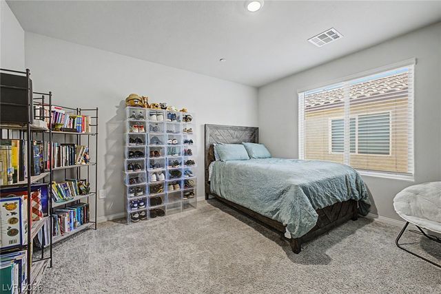 4515 Ginger Hills Avenue, Las Vegas, NV 89141