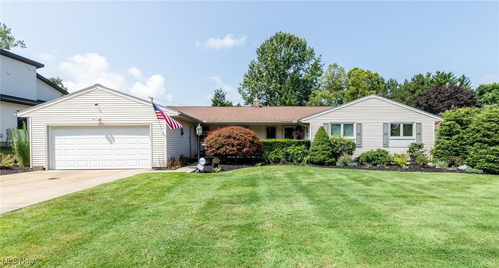 2500 Deborah Drive, Beachwood, OH 44122