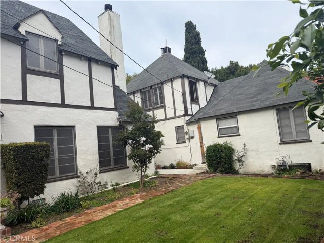 1437 Greenfield Avenue, Los Angeles, CA 90025