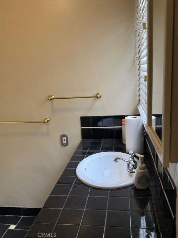 1437 Greenfield Avenue, Los Angeles, CA 90025