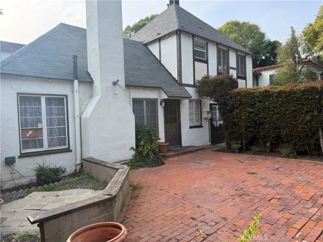 1437 Greenfield Avenue, Los Angeles, CA 90025