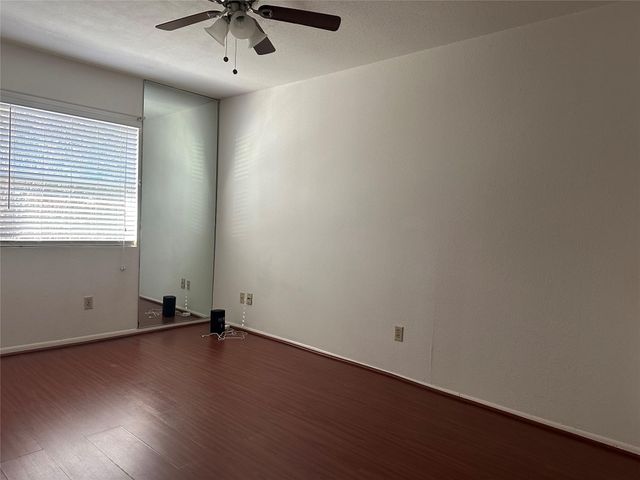 744 Memorial Mews Street 2, Houston, TX 77079