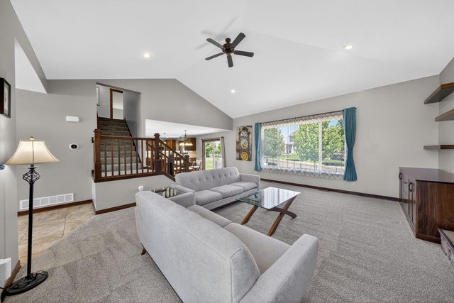 1721 Echo Ridge Street SW, Rochester, MN 55902