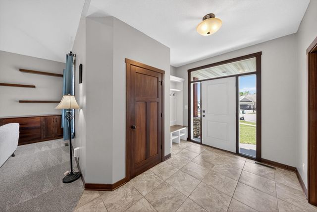 1721 Echo Ridge Street SW, Rochester, MN 55902