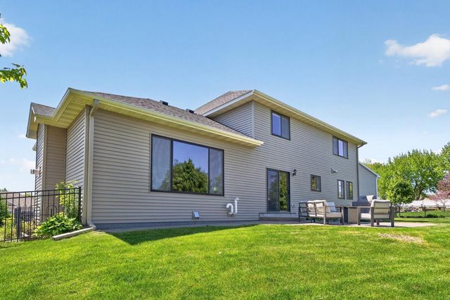 1721 Echo Ridge Street SW, Rochester, MN 55902