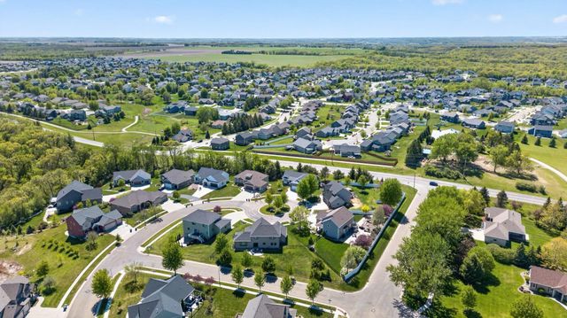 1721 Echo Ridge Street SW, Rochester, MN 55902