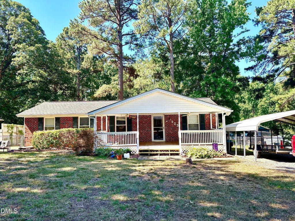 923 Spruce Pine Trail 116, Durham, NC 27705