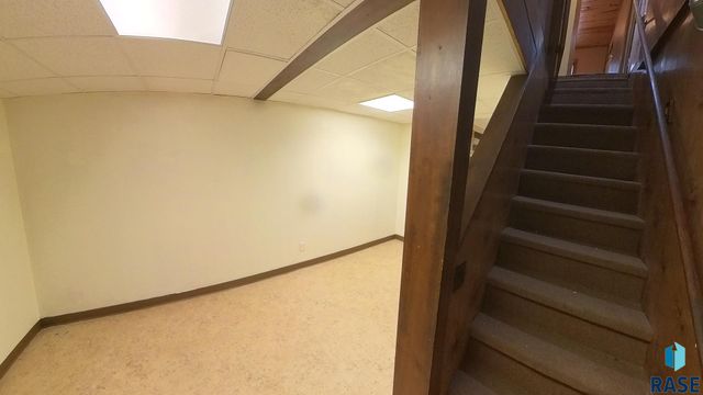 438 S Elmwood Ave Avenue, Sioux Falls, SD 57104