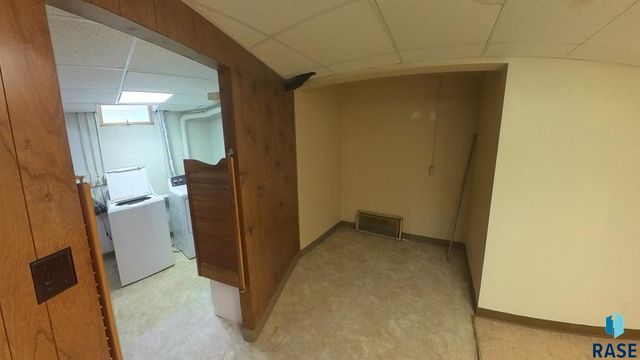 438 S Elmwood Ave Avenue, Sioux Falls, SD 57104
